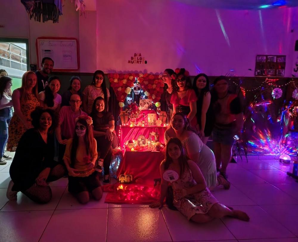 Foto: Sala Temática México, 3° Letras/Espanhol. Folha Extra. 