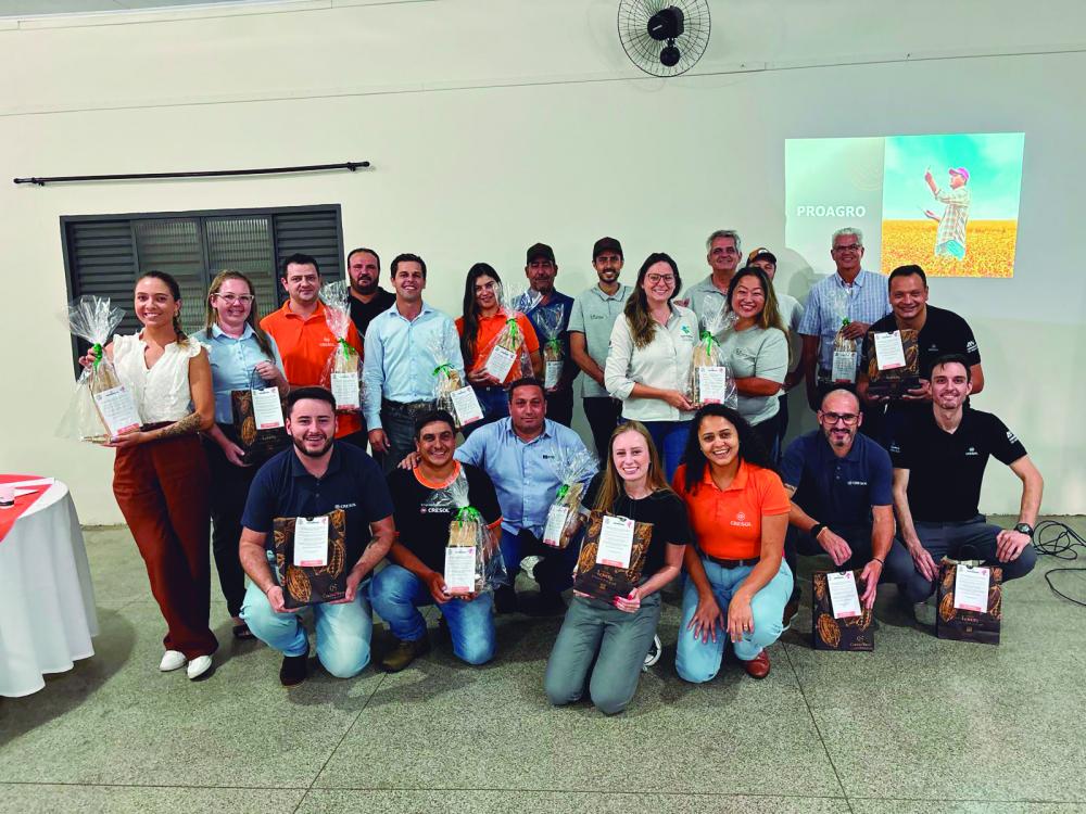 A iniciativa buscou aprimorar o conhecimento desses profissionais, abordando temas cruciais para o desenvolvimento do setor agropecuário local. Foto Divulgação