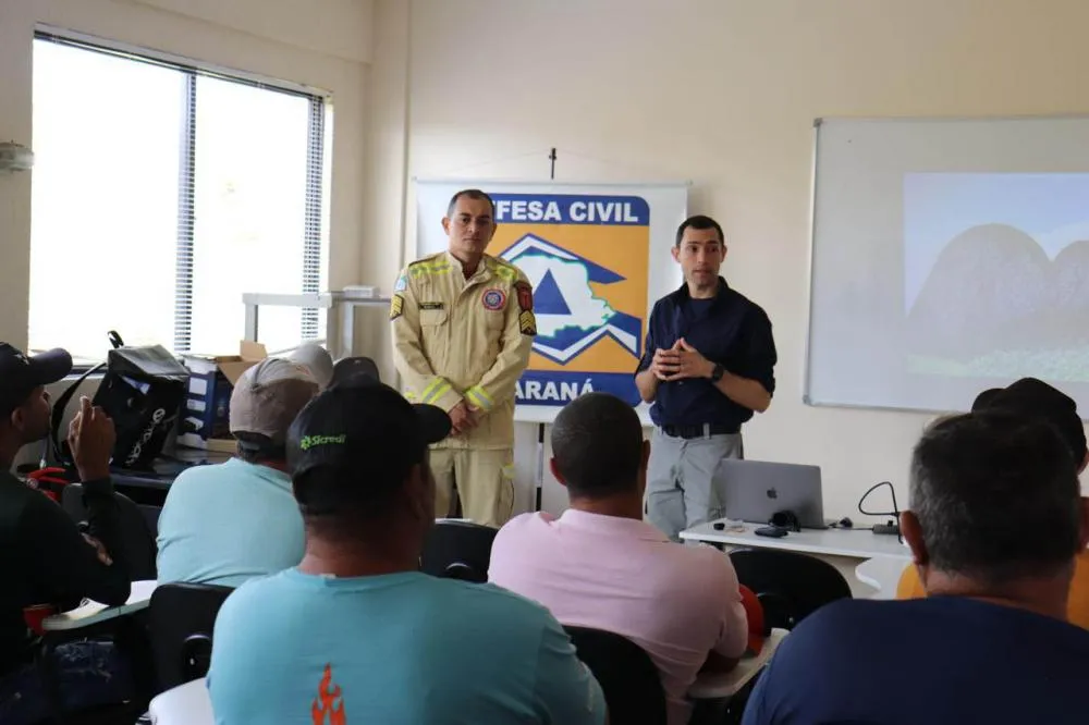 Força-tarefa de combate à incêndios inicia treinamento de brigadistas da região. Foto: Defesa Civil