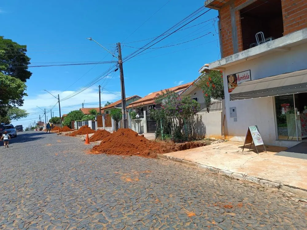 Ampliação da rede esgoto no bairro Santa Madalena, em Wenceslau Braz. Foto: Arquivo Folha Extra