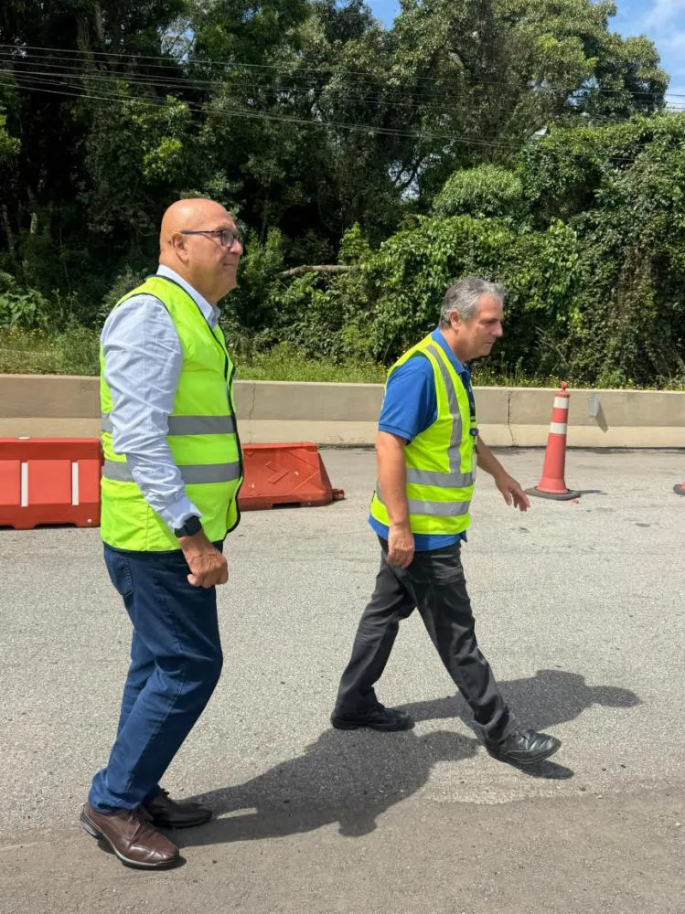 O parlamentar solicitou à EPR Litoral Pioneiro, melhorias na sinalização voltada à segurança de motociclistas que transitam pelas rodovias pedagiadas pela concessionária. Foto: Divulgação/Assessoria Parlamentar