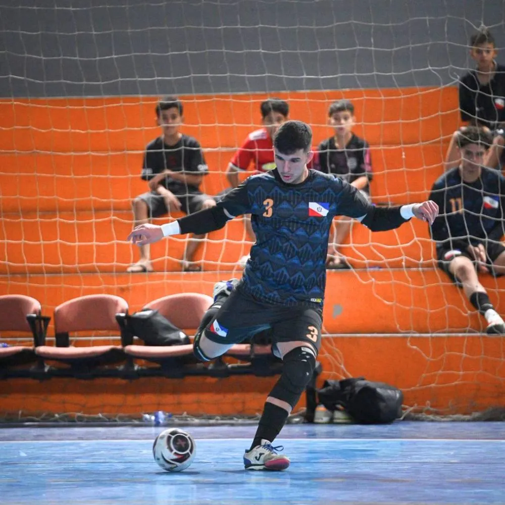 Juraci Gabriel Ferro, 17 anos de idade, convocado para a Seleção Brasileira de Futsal para atuar na Copa Sul-Americana. Foto: Arquivo Pessoal