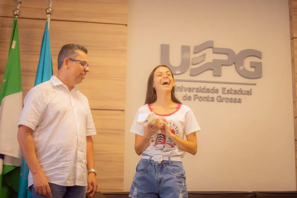 Vanusa Jaqueline Gonçalves dos Santos, aprovada em primeiro lugar no curso de Letras Espanhol da UEPG. Foto: Arquivo Pessoal