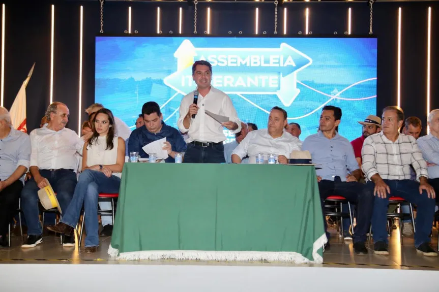 O presidente da Assembleia Legislativa, deputado Alexandre Curi (PSD), ressaltou a participação inédita da Assembleia Itinerante no Show Rural. Foto: Rogério Machado/Alep