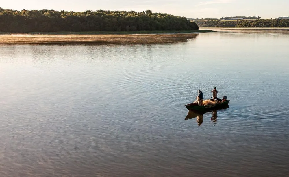 Pescadores no reservatório de Itaipu. Foto: Edino Krug/Itaipu Binacional