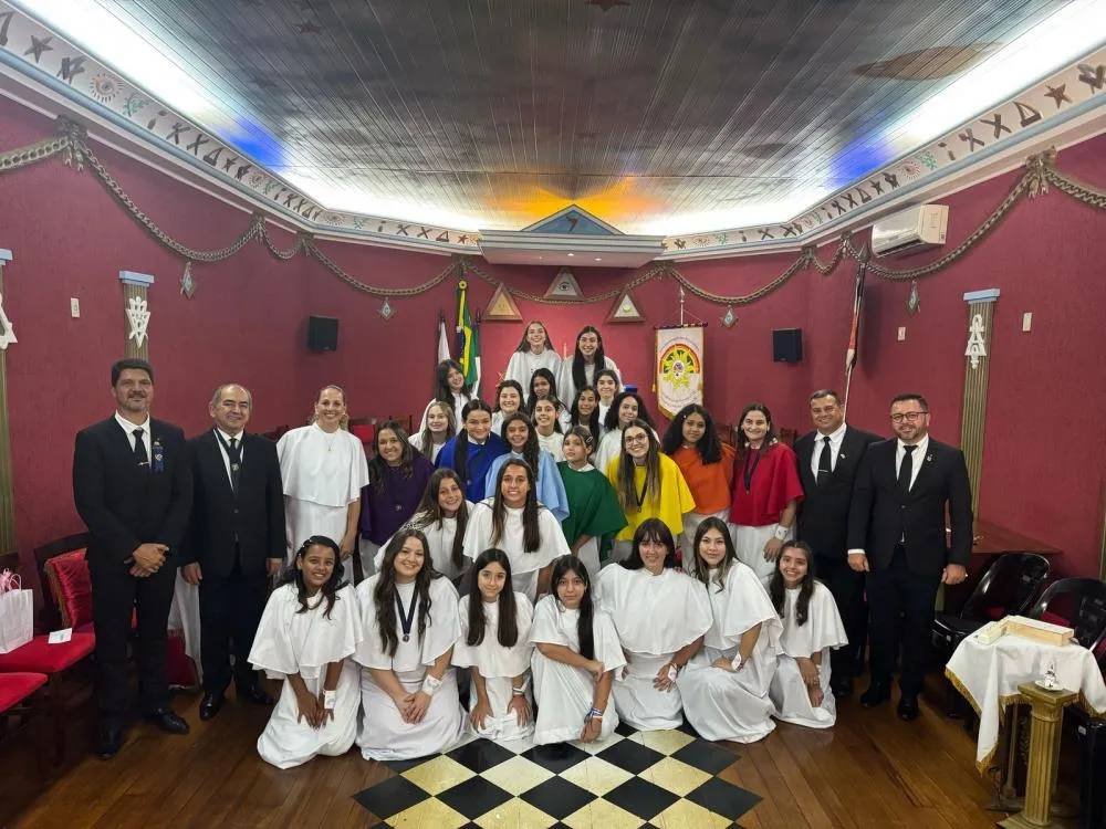 Cerimônia em Cambará iniciou oito jovens brazenses na Ordem. Foto: Divulgação