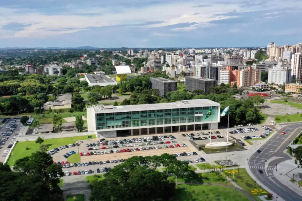 Governo realizou o maior investimento público da história do Paraná em 2024