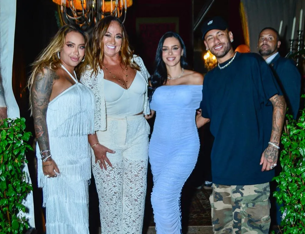 Rafaella Santos, Nadine Gonçalves, Bruna Biancardi e Neymar Jr. Foto: Eduardo Martins/Brasil News