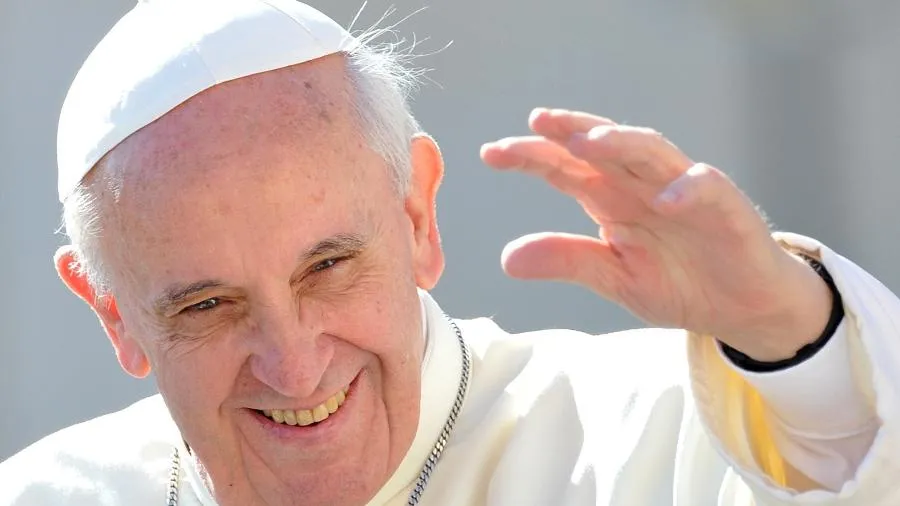 O prefeito de Curitiba, Eduardo Pimentel, decretou três dias de luto oficial pela morte do papa Francisco, aos 88 anos, nesta segunda-feira (21). Foto: Reprodução/Internet