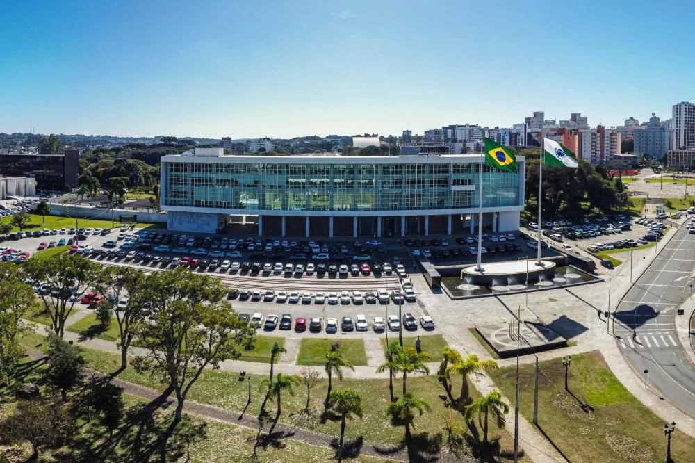 Palácio Iguaçu, sede do Poder Executivo do Paraná, localizado no Centro Cívico, em Curitiba, capital do Estado. Foto: Roberto Dziura Jr/AEN