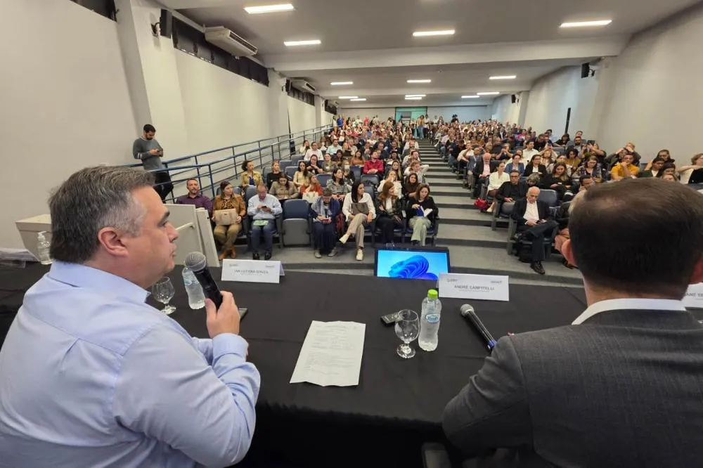 O Governo do Paraná firmou nesta quarta (21) uma força-tarefa com os municípios para aumentar a vacinação contra gripe e vírus respiratórios. Foto: Alessandro Vieira/SESA-PR