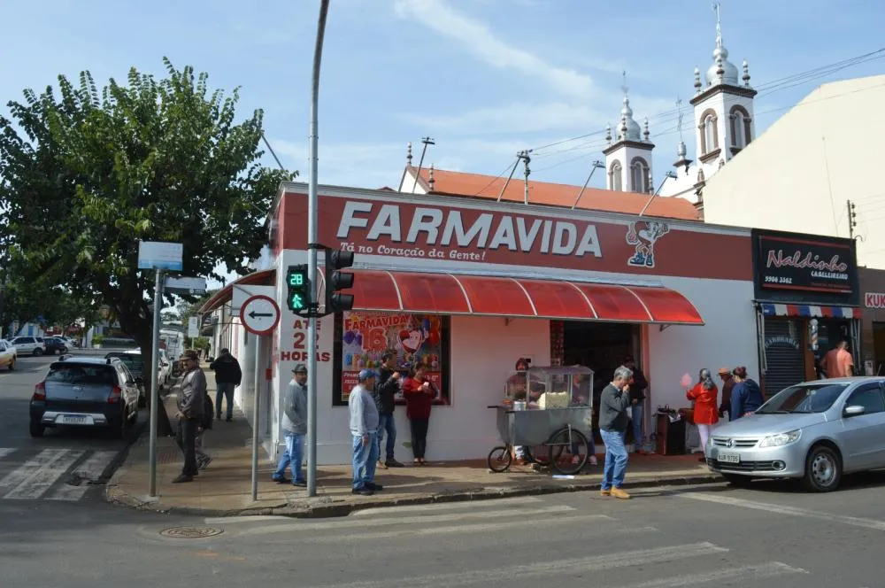 Farmavida completa 16 anos de dedicação em Wenceslau Braz. Foto: Folha Extra
