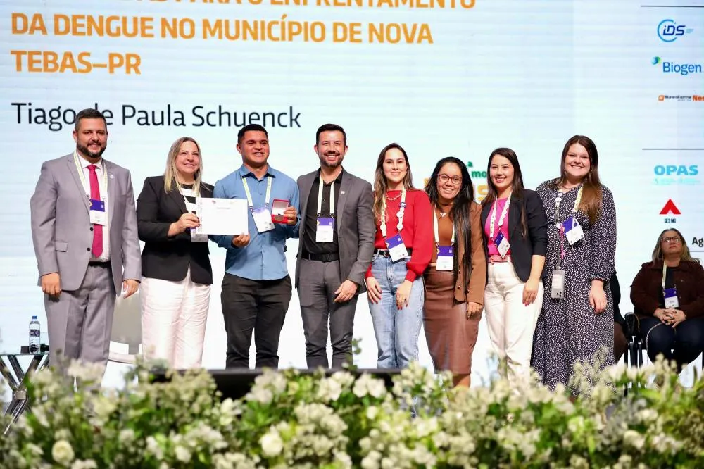 A premiação aconteceu em cerimônia na noite de terça-feira (17), na “20ª Mostra Brasil, aqui tem SUS”. Foto: Prefeitura de Guarapuava
