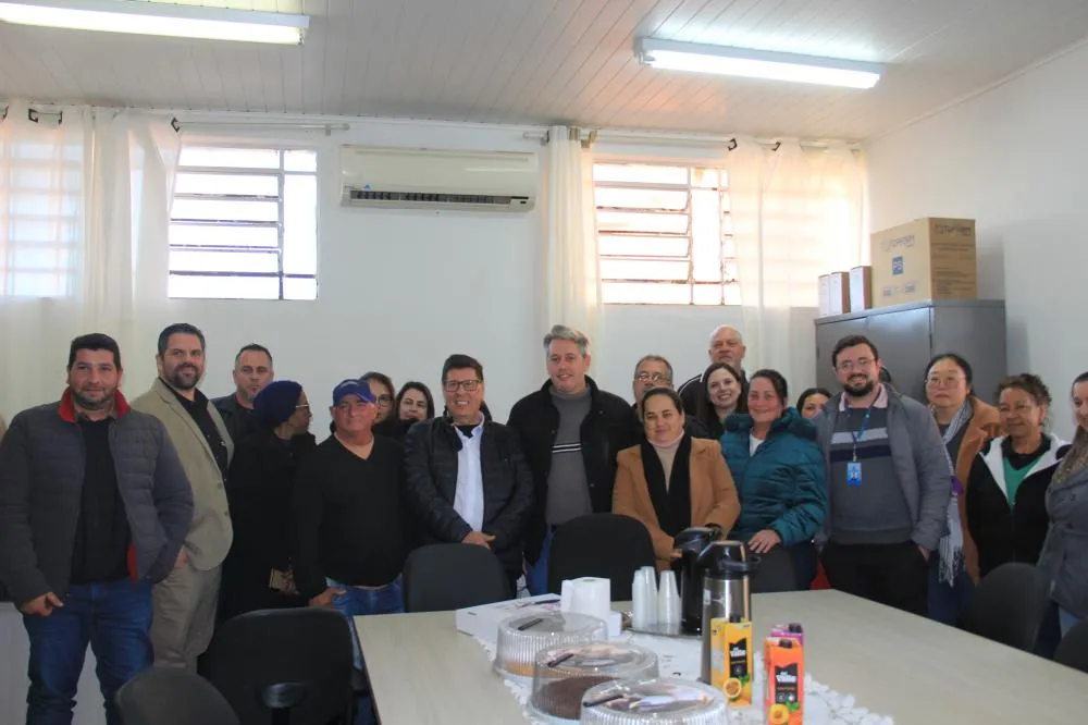 Encontro foi realizado na Sala de Reuniões da Prefeitura Municipal. Foto: Davi Martins/Folha Extra