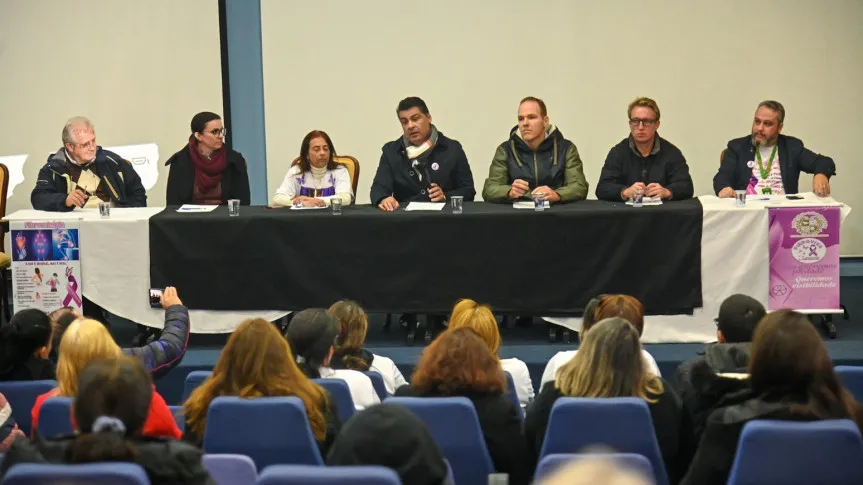 O evento, que foi conduzido por Rangel, reuniu pacientes, profissionais da saúde, lideranças comunitárias, autoridades e representantes da sociedade civil. Foto: Divulgação/Assessoria Parlamentar