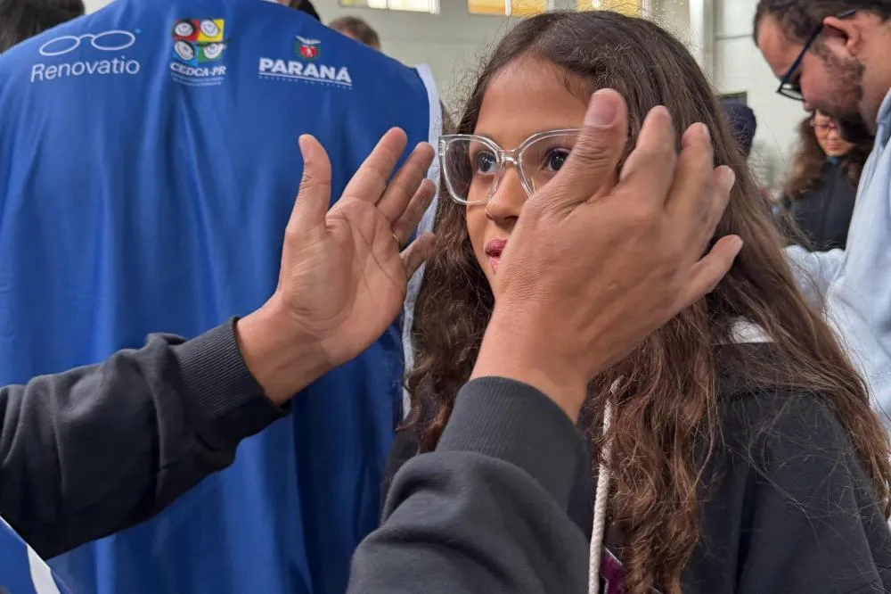 Programa Bons Olhos chega a 1.335 óculos entregues a alunos da rede pública. Foto: SEDEF-PR