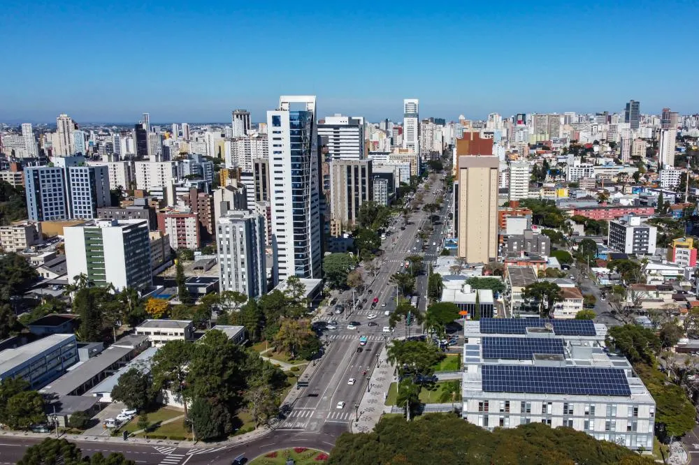Curitiba foi a cidade que recebeu o maior valor em transferências, totalizando R$ 1,19 bilhão. Foto: Roberto Dziura Jr/AEN
