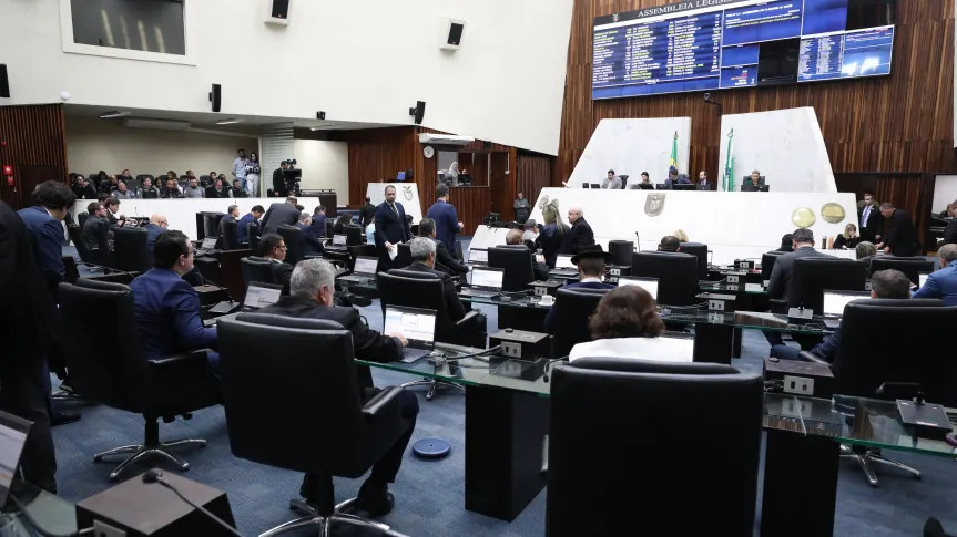 Com três sessões, os parlamentares encerraram o primeiro semestre legislativo. Foto: Orlando Kissner/Alep