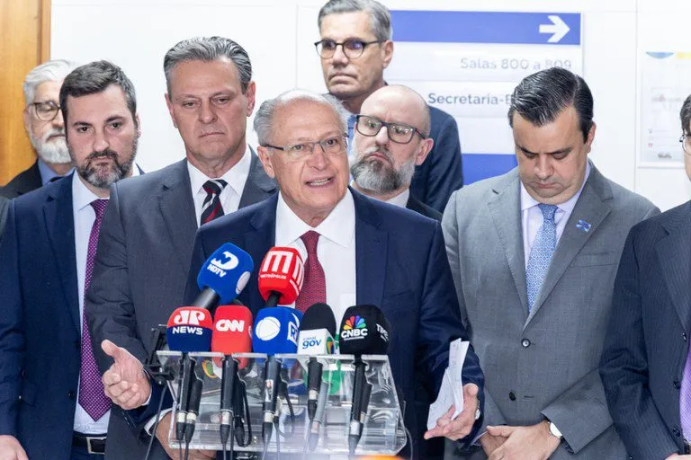 Vice-presidente, Geraldo Alckmin, anunciou que o governo federal trabalha para resolver a questão antes de 1º de agosto. Foto: Agência Gov