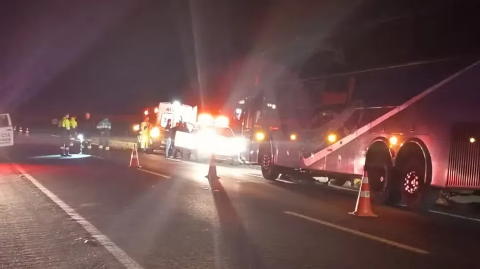 Acidente aconteceu na PR-151, em trecho de pistas simples que liga Jaguariaíva a Sengés. Foto: Polícia Rodoviária Estadual