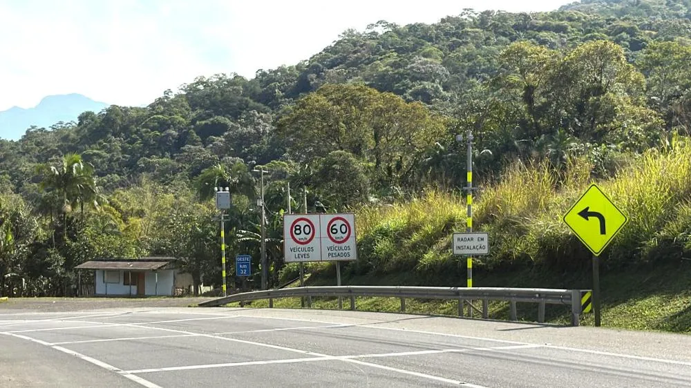 Radares foram instalados em trechos das BRs 153, 277 e 369. Foto: EPR Litoral Pioneiro