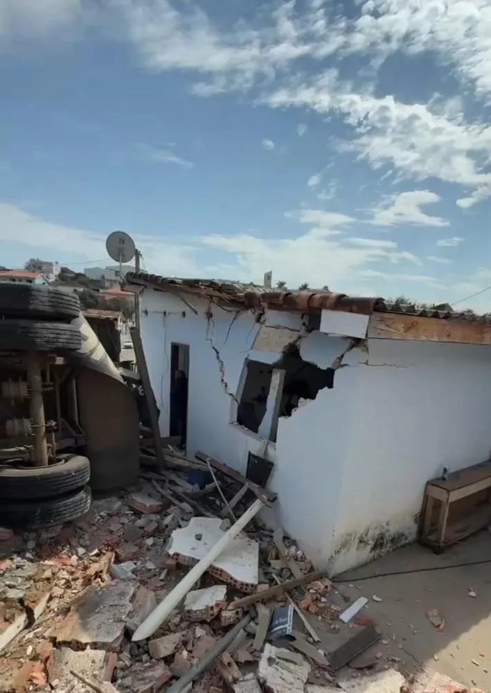 Acidente aconteceu na manhã desta quinta-feira (21). Foto: Divulgação