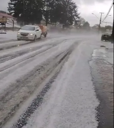 Chuva de granizo aconteceu na manhã desta terça-feira (26). Foto: Divulgação