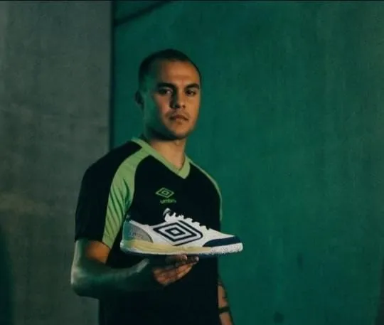 Fabinho, revelado nas quadras de Arapoti, é o novo patrocinado oficial da marca. Foto: Instagram