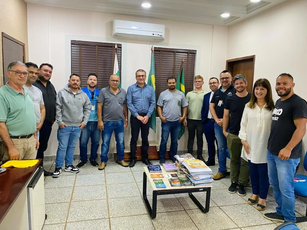 Reajuste foi confirmado em uma reunião com representantes do Sindicato dos Servidores Públicos Municipais e funcionários de diversas áreas. Foto: Divulgação