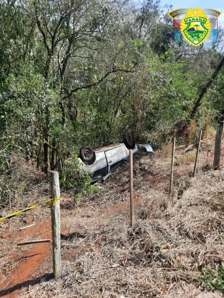 Acidente aconteceu em uma curva acentuada, que dá acesso à PR-436. Foto: Divulgação