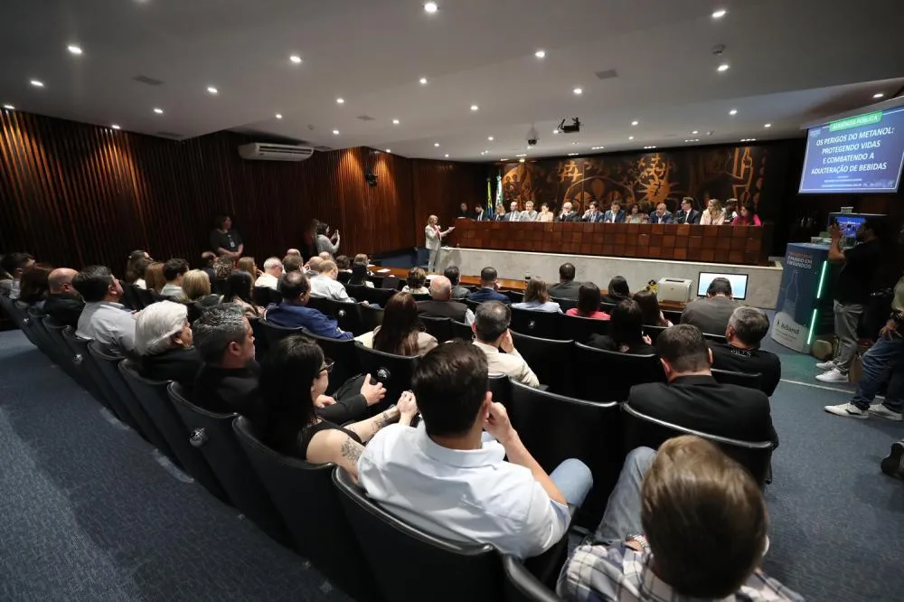 Paraná já confirmou quatro casos, e investiga o primeiro óbito causado pela intoxicação. Foto: Valdir Amaral/Alep