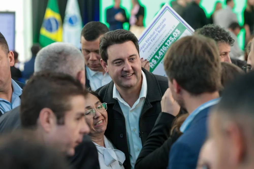 Pacote foi anunciado oficialmente nesta terça-feira (21), no Palácio Iguaçu. Foto: Geraldo Bubniak/AEN