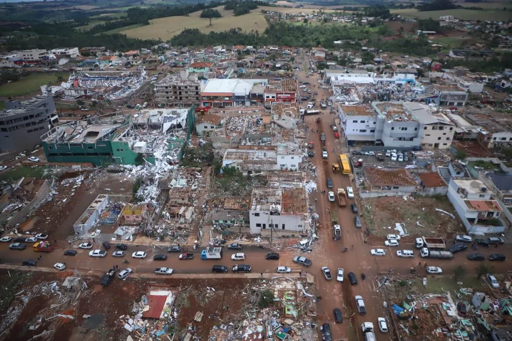 Em Rio Bonito do Iguaçu, muitas casas e estabelecimentos foram destruídos. Foto: Ari Dias/AEN