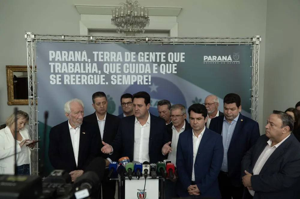  Esse processo acontecerá em paralelo ao repasse de até R$ 50 mil por família para reformas. Foto: Felipe Henschel/AEN