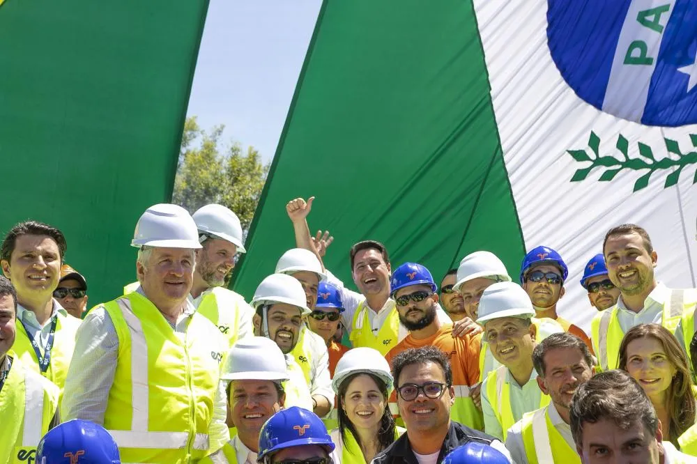 Em tom de compromisso com o futuro do Paraná, Ratinho Junior classificou a obra como um marco para romper com a herança de rodovias ultrapassadas. Foto AEN