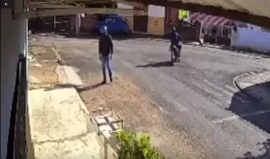 Imagens de uma câmera de segurança registraram toda a ação. Foto: Divulgação