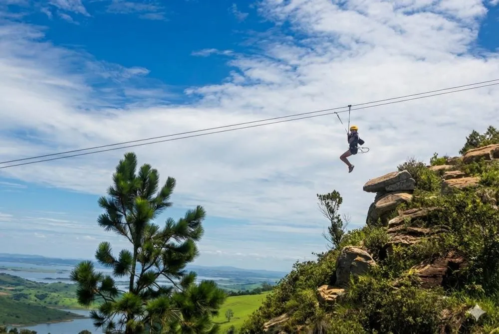 Estância Pedra do Índio, em Ribeirão Claro, atraiu mais de 1,7 milhão de visitantes neste ano. Foto: Reprodução/Tripadvisor