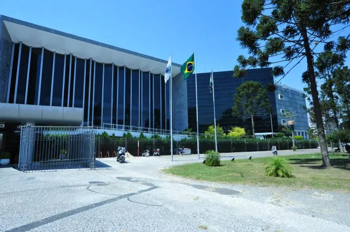 Prédio da Assembleia Legislativa do Paraná. Foto: Reprodução/Internet