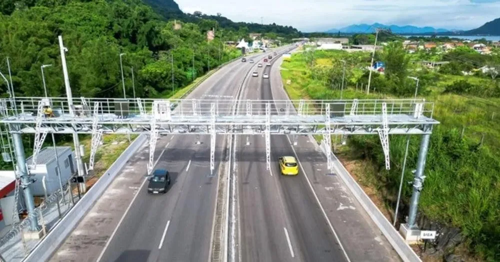 A PRVias confirmou a implantação de pedágio free flow em dois trechos: PR-445, em Tamarana, e BR-376, em Mauá da Serra, onde a cobrança será automática por sensores. Foto: Divulgação/ANTT