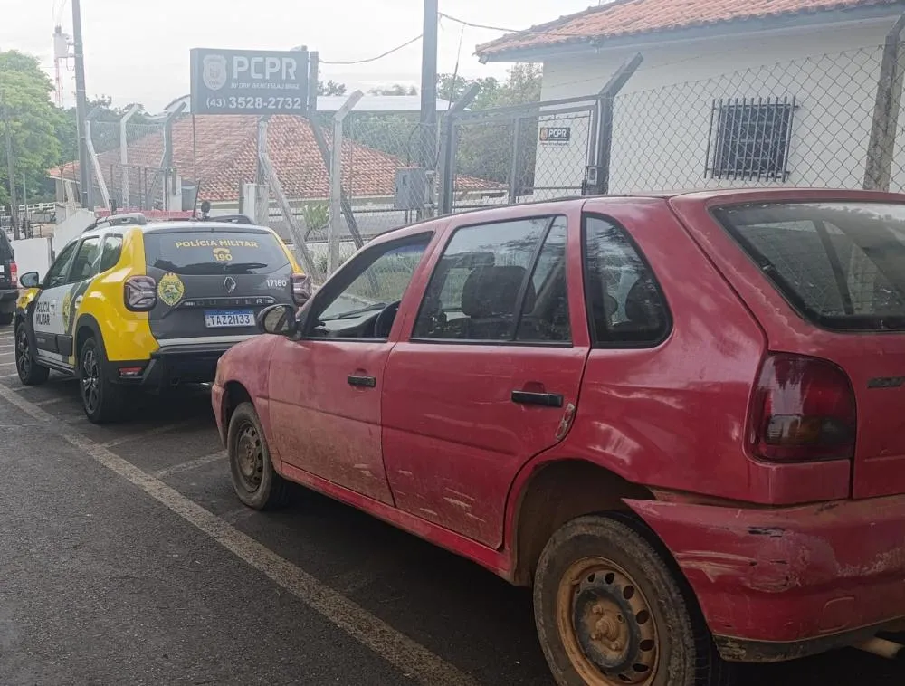 Veículo e ocupantes foram encaminhados à Delegacia de Polícia Civil de Wenceslau Braz. Foto: Davi Martins/Folha Extra