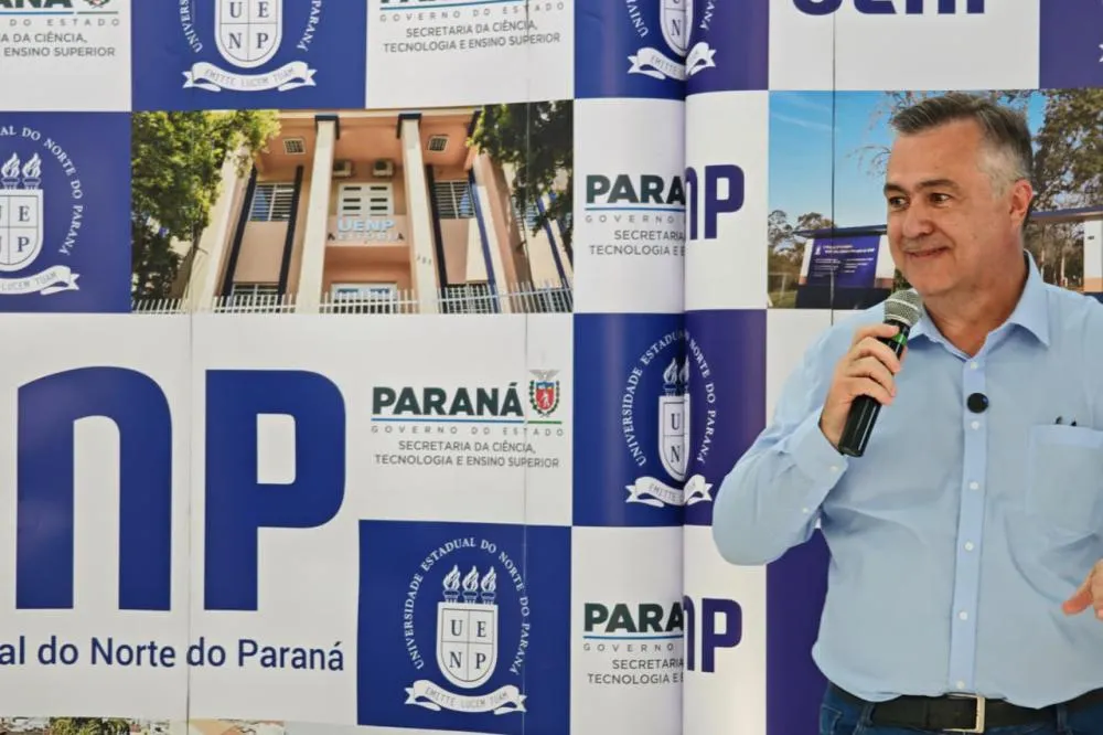O secretário de Estado da Saúde, Beto Preto, disse que a entrega reforça a política de regionalização e a integração entre ensino e serviço. Foto: SESA
