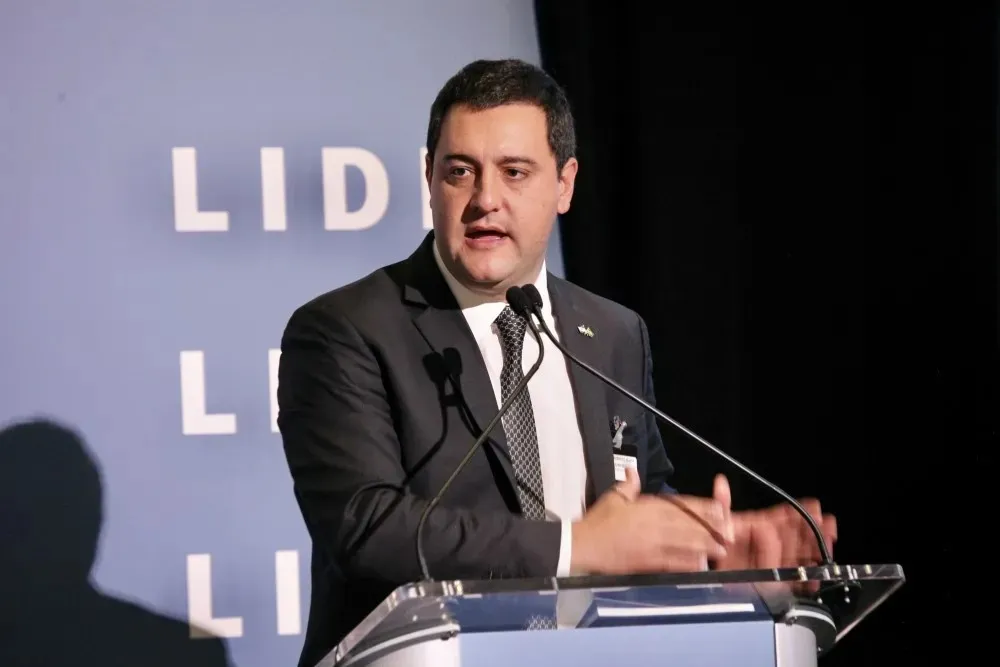 “Chegou a hora de novos líderes assumirem responsabilidades”, afirmou o governador. Foto: Reprodução/Internet