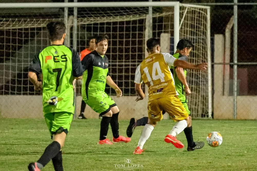 Jogo entre Boleiros F.C e Bicos F.C. Foto: Tom Lopes