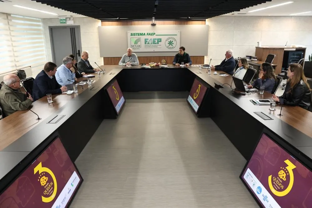 Os últimos ajustes para a terceira edição do Prêmio Queijos do Paraná foram definidos nesta segunda-feira (1º). Foto: SENAR