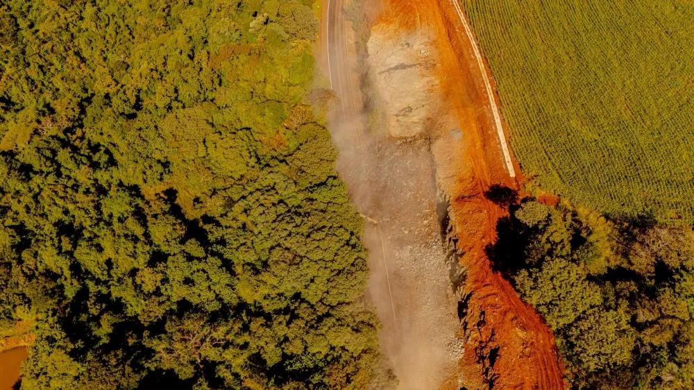 A atividade realizada pela EPR Litoral Pioneiro é essencial para o avanço do trabalho no trecho. Foto: EPR Litoral Pioneiro