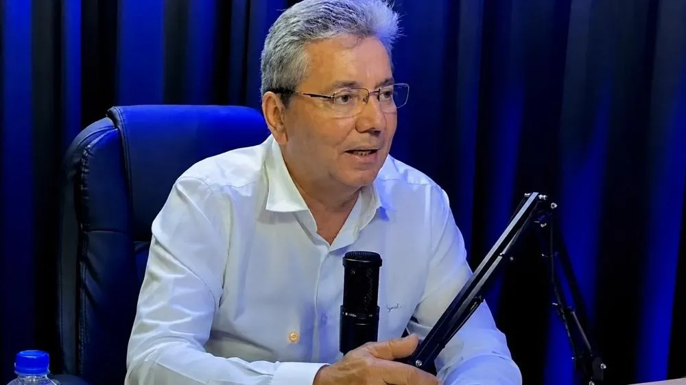 Atual chefe do Executivo falará de temas que estão entre os mais comentados pela população. Foto Arquivo Folha Extra
