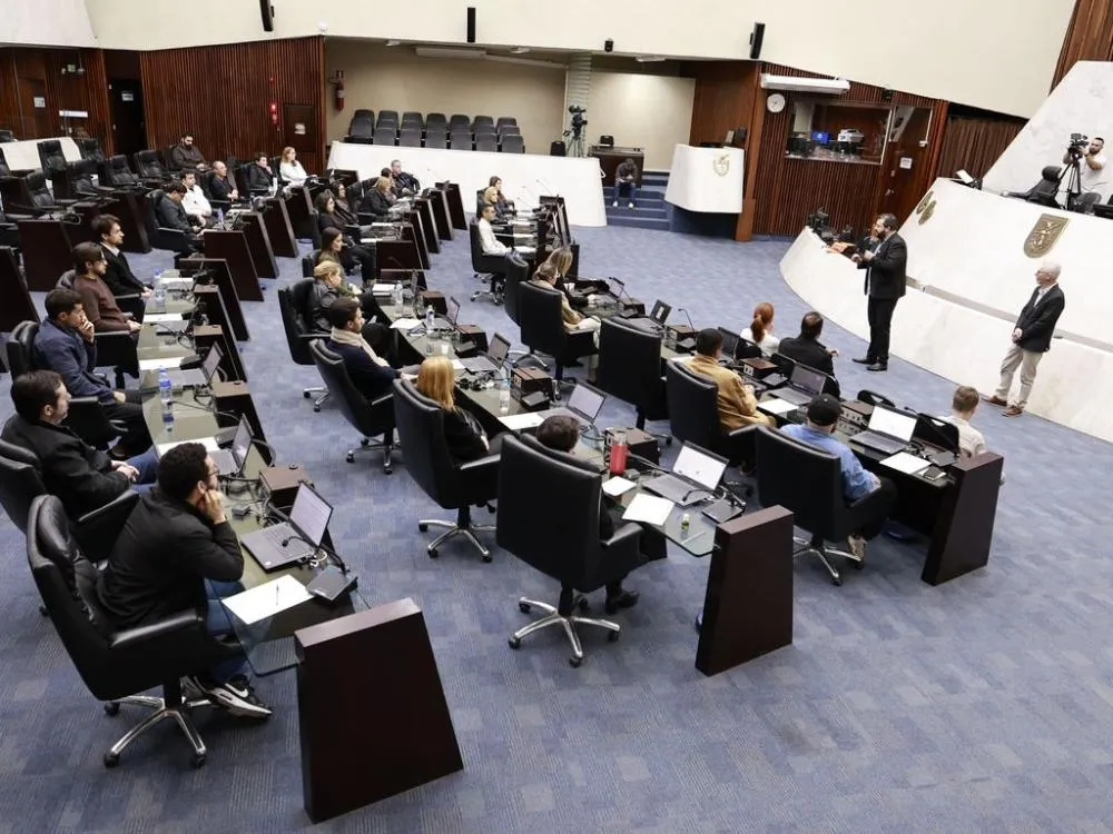 A capacitação busca aperfeiçoar o uso do portal Compras.gov, sistema utilizado para a realização de compras e contratações públicas, aliando conhecimentos sobre a legislação vigente à aplicação prática da ferramenta. Foto: Valdir Amaral/Alep