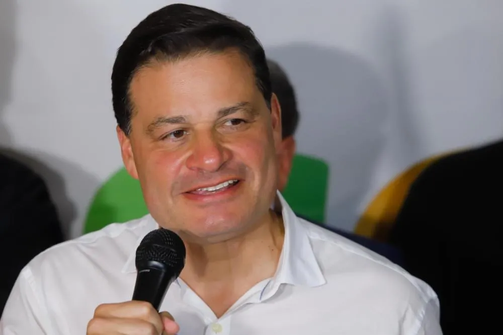 Sandro Alex aparece com 22% no cenário estimulado, numericamente à frente de Requião Filho (PDT), que tem 20%. Foto: Divulgação/PSD