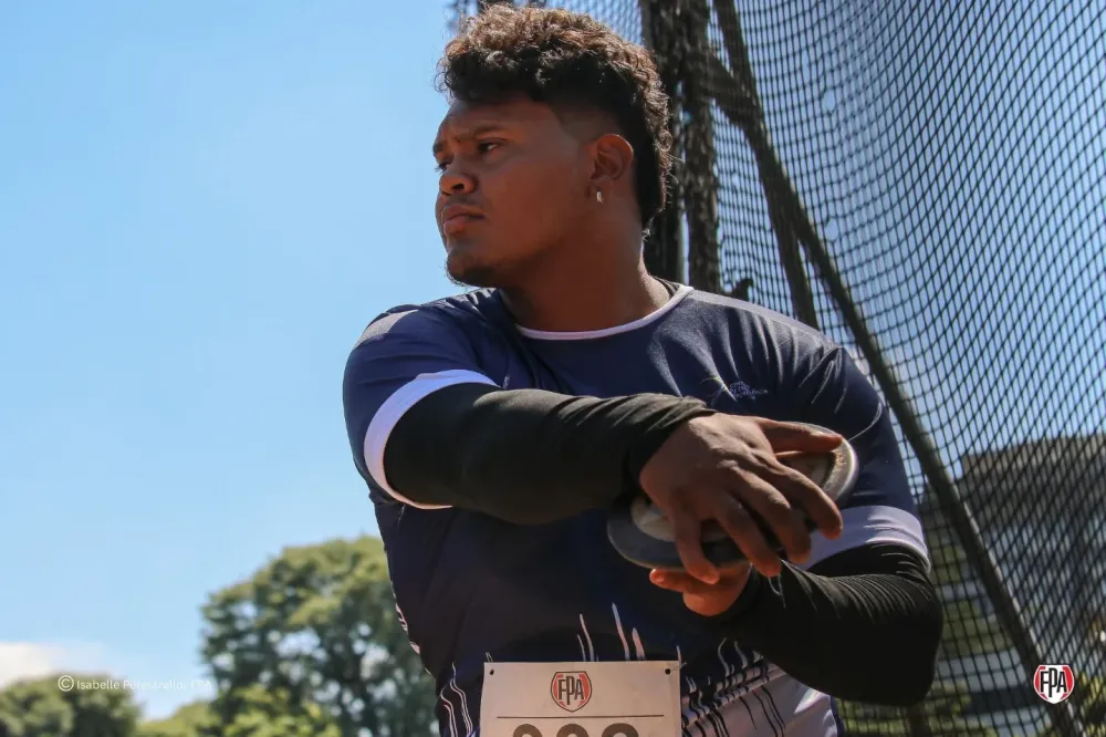 Especialista no lançamento de disco, Vitor começou no atletismo quando tinha apenas 11 anos. Foto: Reprodução/Redes Sociais