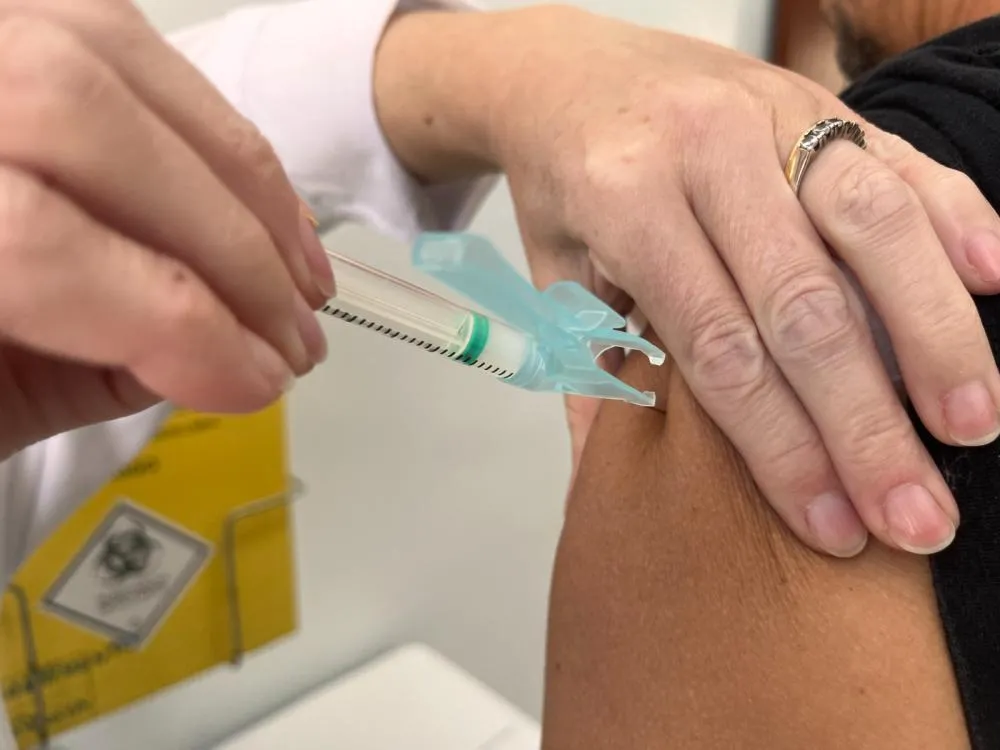 Juntas, as 3ª e 21ª Regionais de Saúde, nos Campos Gerais, registraram 7.056 doses aplicadas durante a ação. Foto: SESA